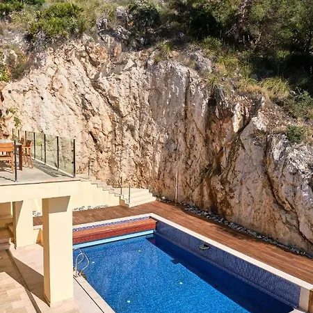 Diamond By Cap Vermell Estate